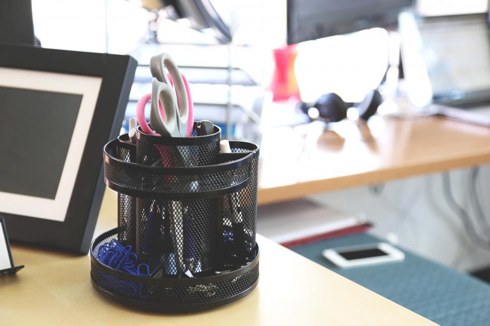 Free Image of Desk accessories 