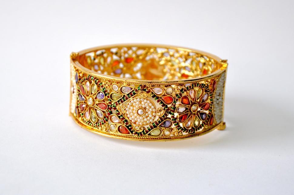 Free Image of Gold Bangle  