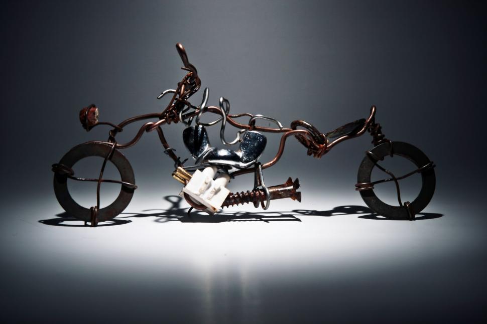 Free Image of Hand crafted wire motorcycle model 