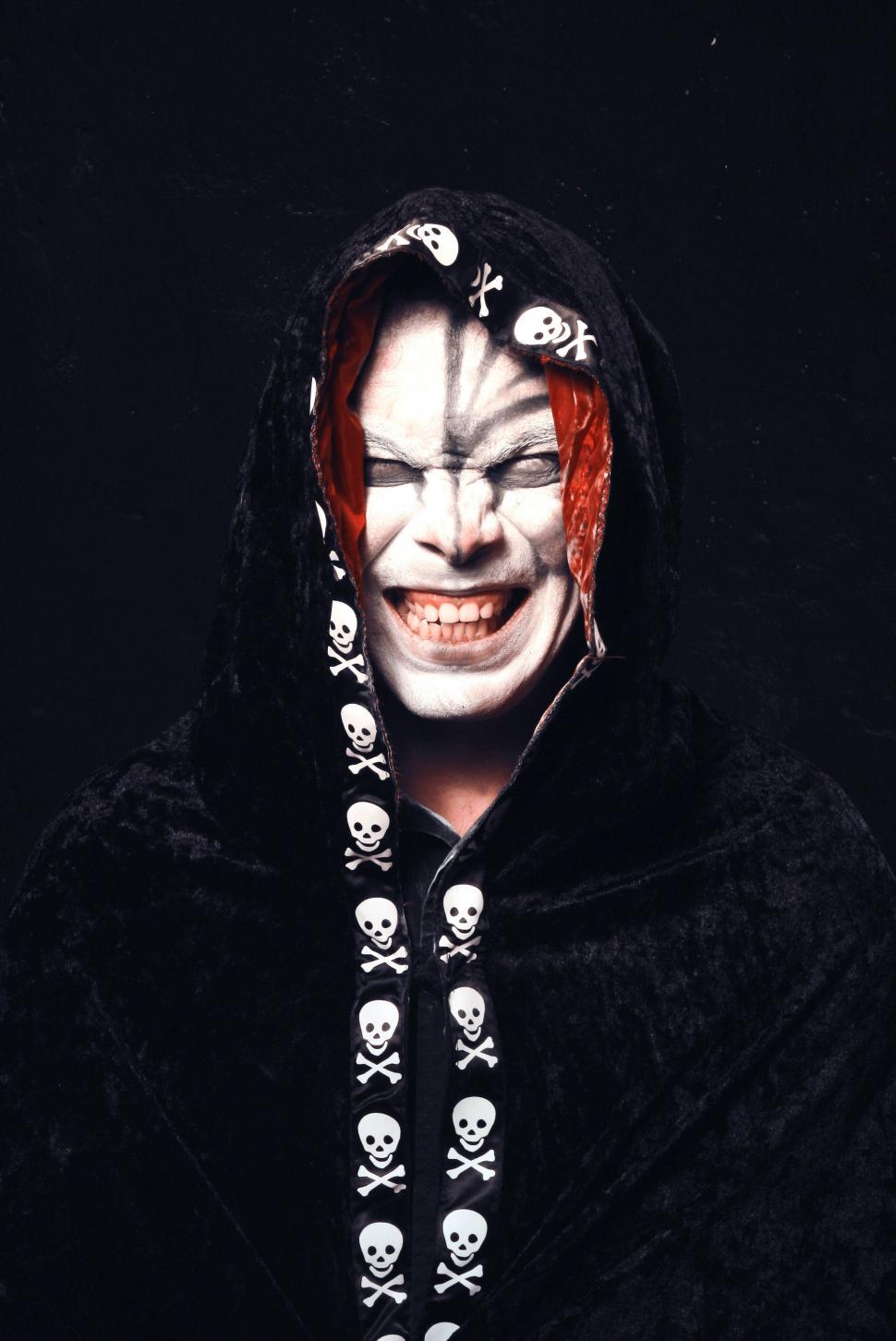 Free Image of Scary face man 