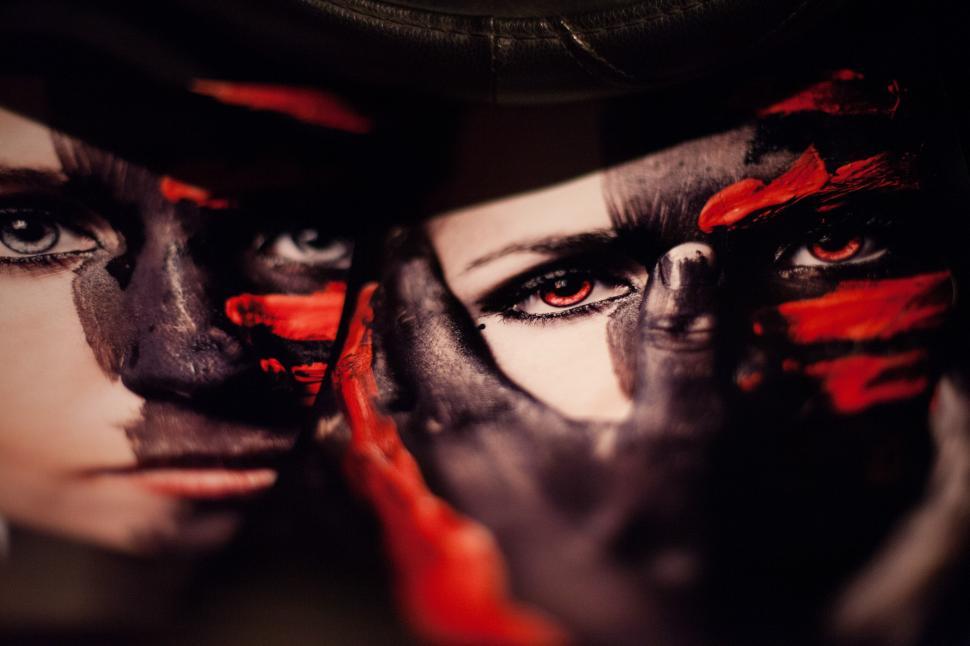Free Image of Colorful make-up and body art 