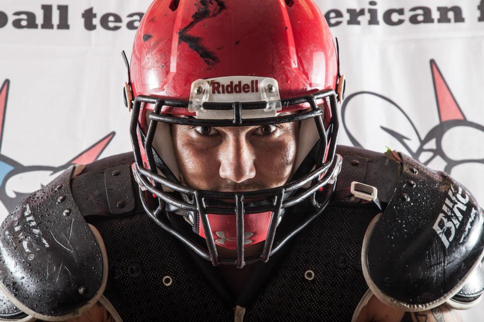 Free Image of American football player 