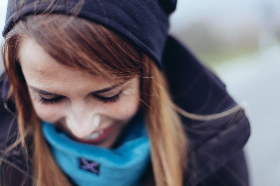 Free Image of A smiling young woman 