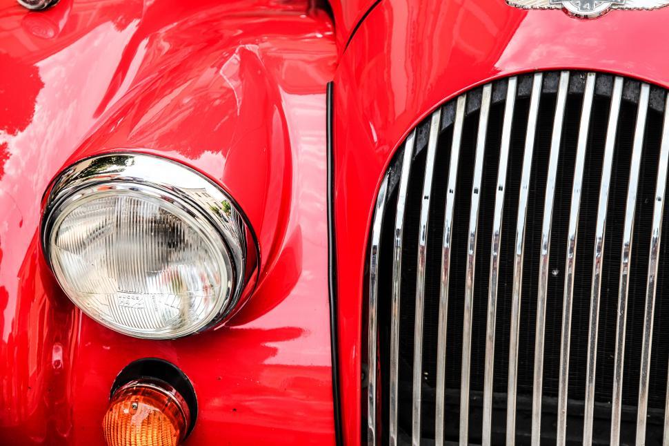 Free Image of Headlight of a vintage car 