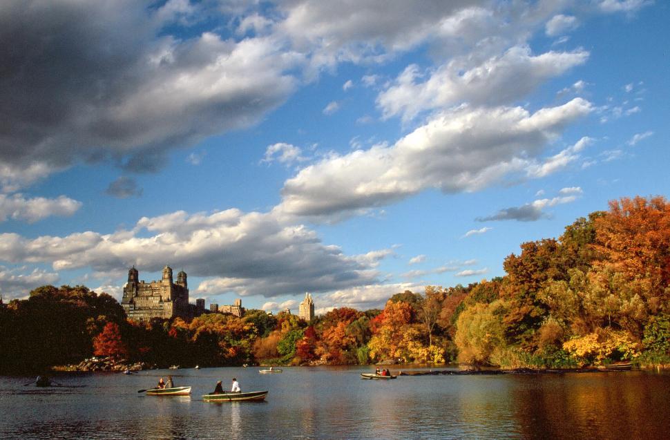 Free Image of Lake in Central Park 