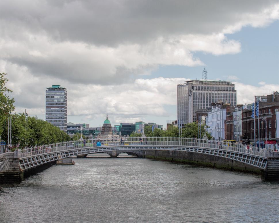 Free Image of Ha penny Bridge 