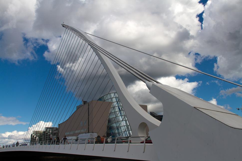 Free Image of Samuel Beckett Bridge 