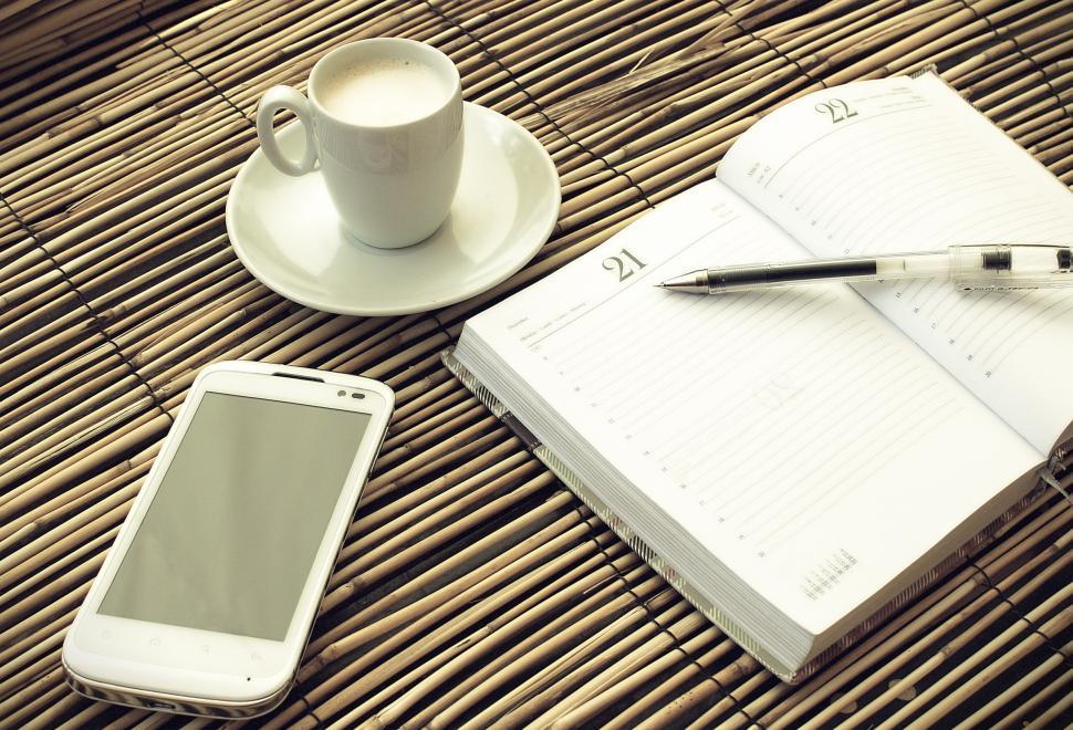 Free Image of Morning coffee - Mock up set of smartphone with notebook and cup 