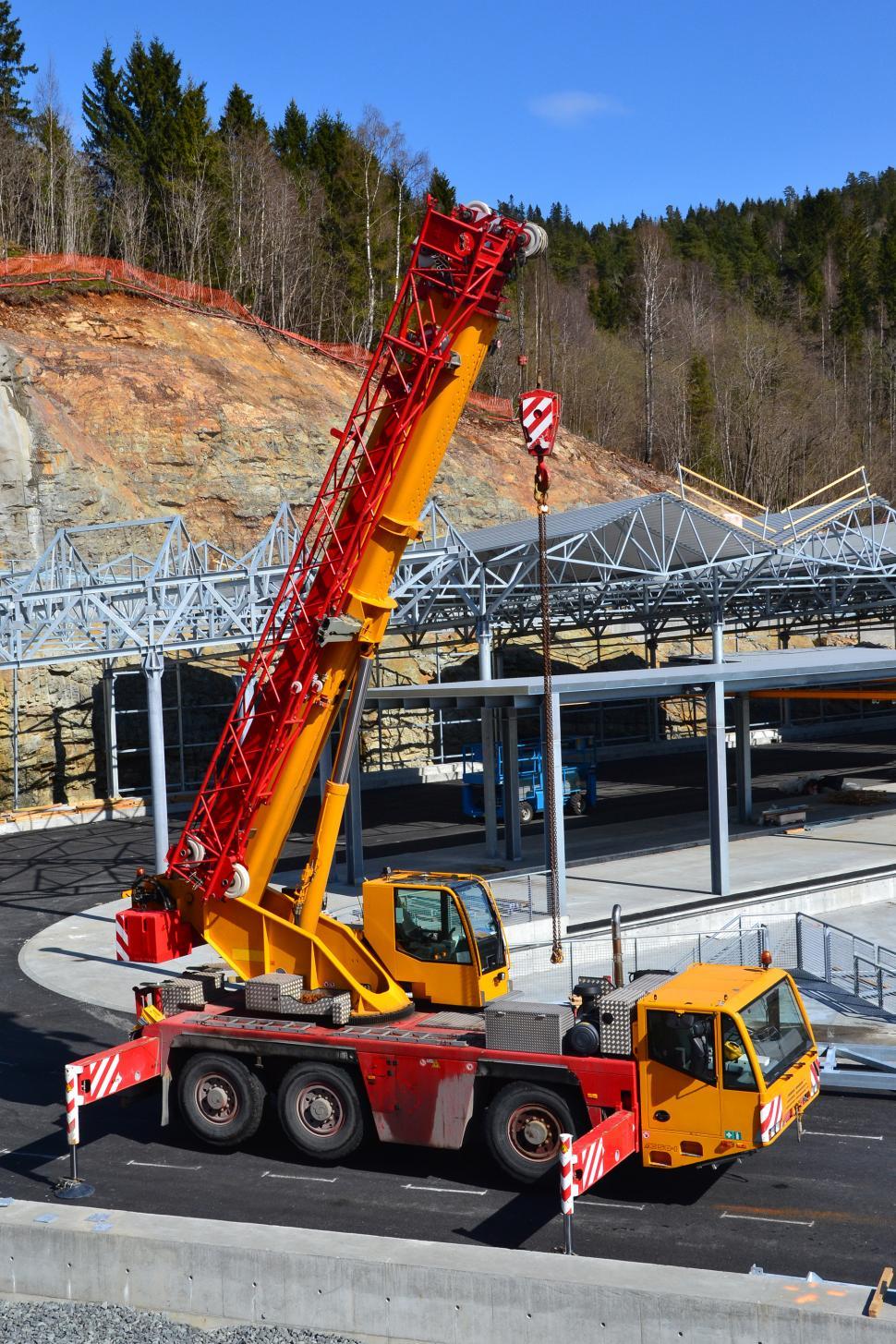 Free Image of Mobile crane  