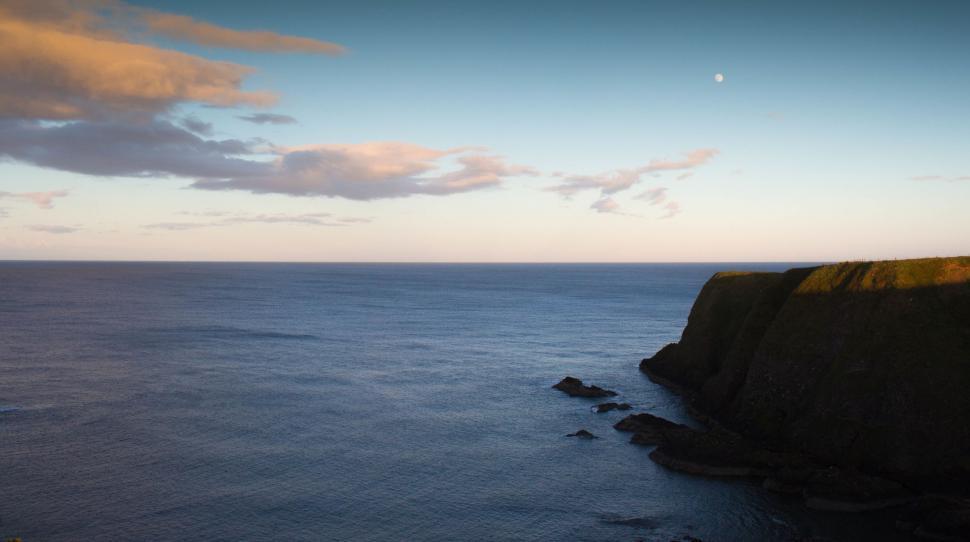 Free Image of Panoramic View of the Ocean From a Cliff 
