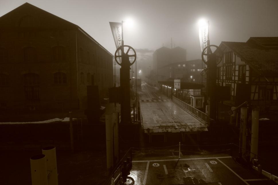 Free Image of Nighttime Street Scene in Black and White 