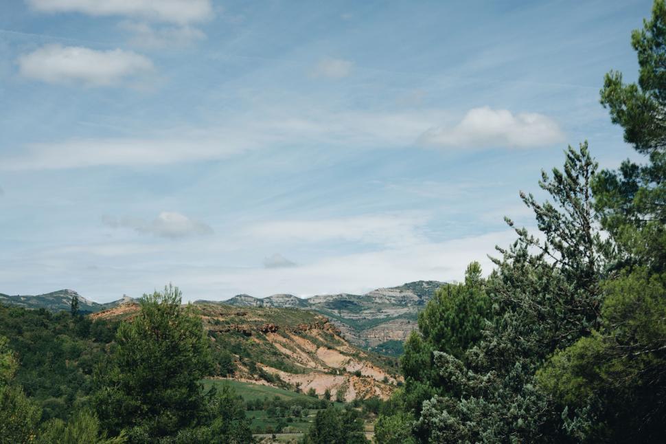 Free Image of Majestic View of Mountains and Trees 
