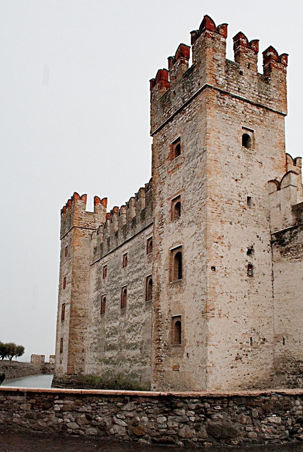 Free Image of Old castle in rain 
