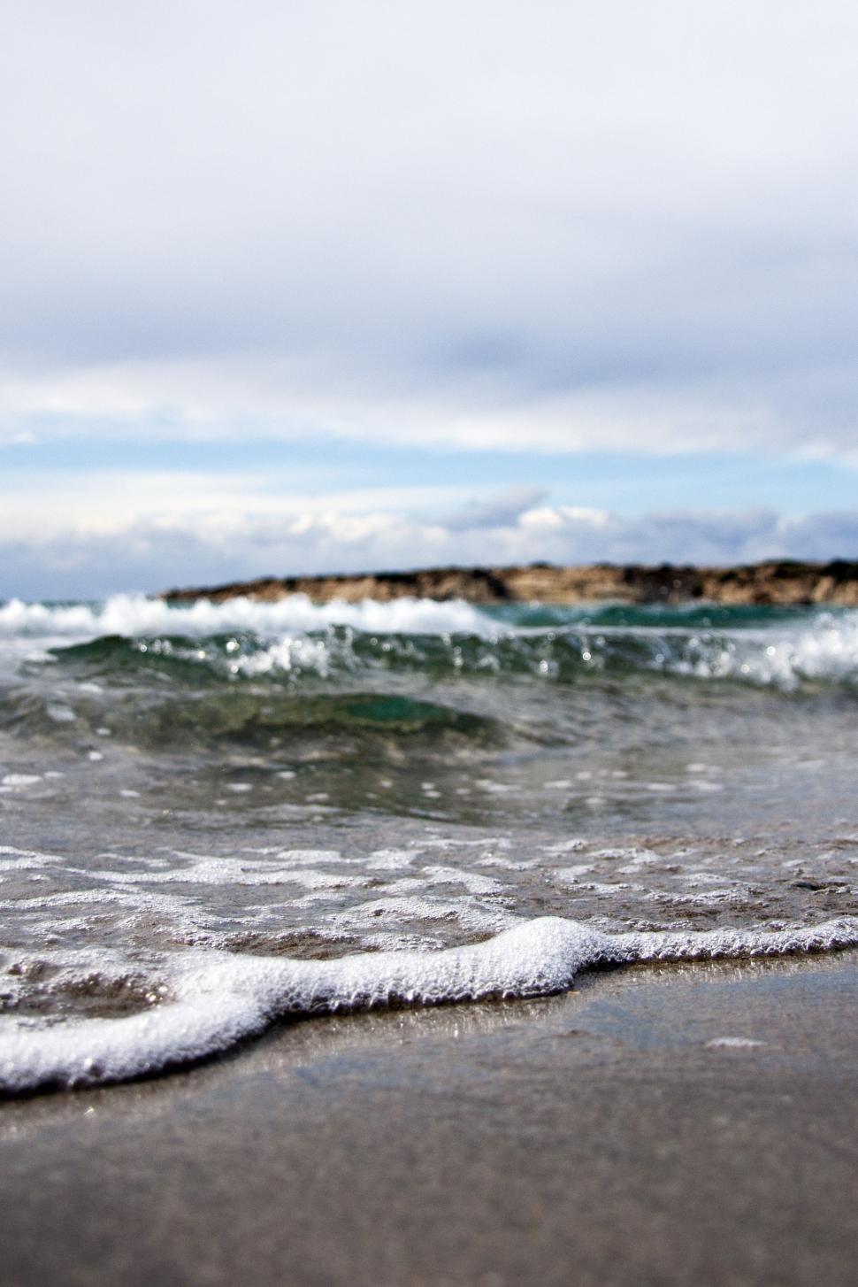 Free Image of Incoming Wave at Shoreline 