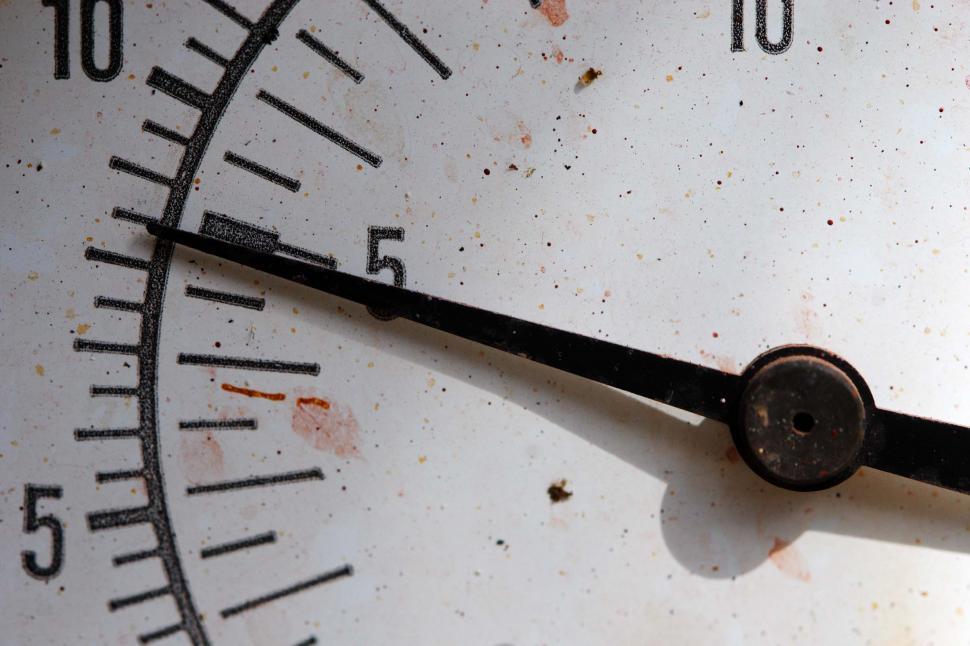 Free Image of Old gauge 
