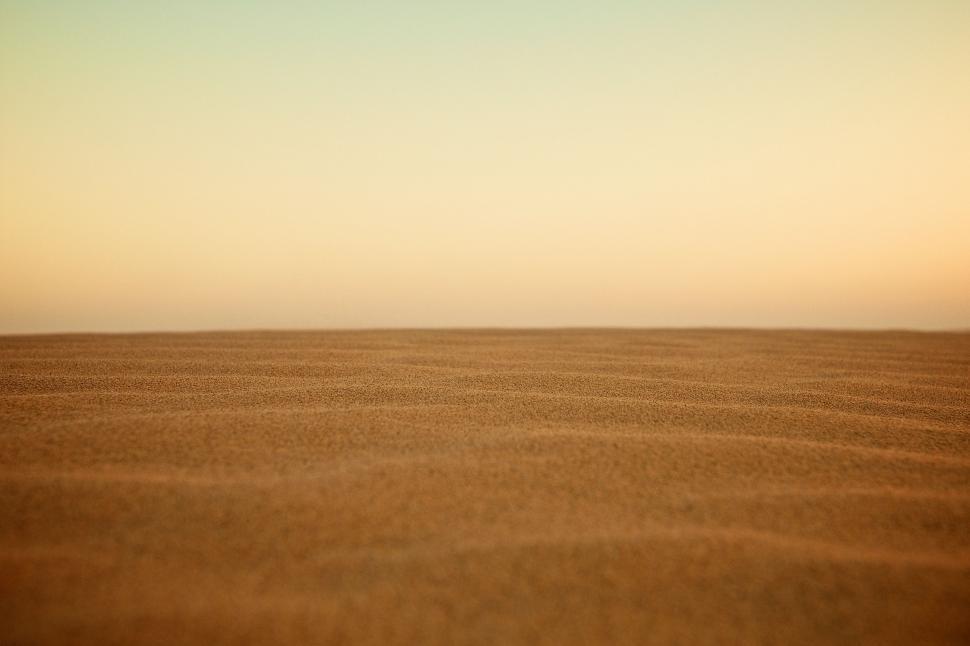 Free Image of Wide Field With Sky Background 