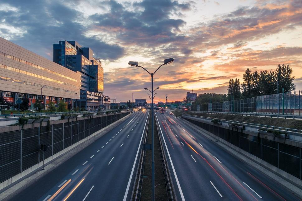 Free Image of Busy City Street With Heavy Traffic 