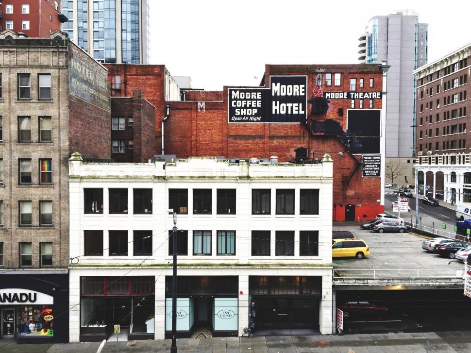 Free Image of Large White Building in City Center 