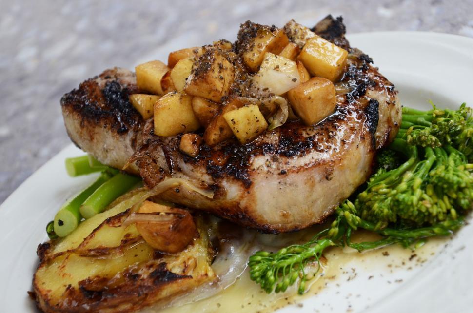 Free Image of White Plate With Meat and Veggies 