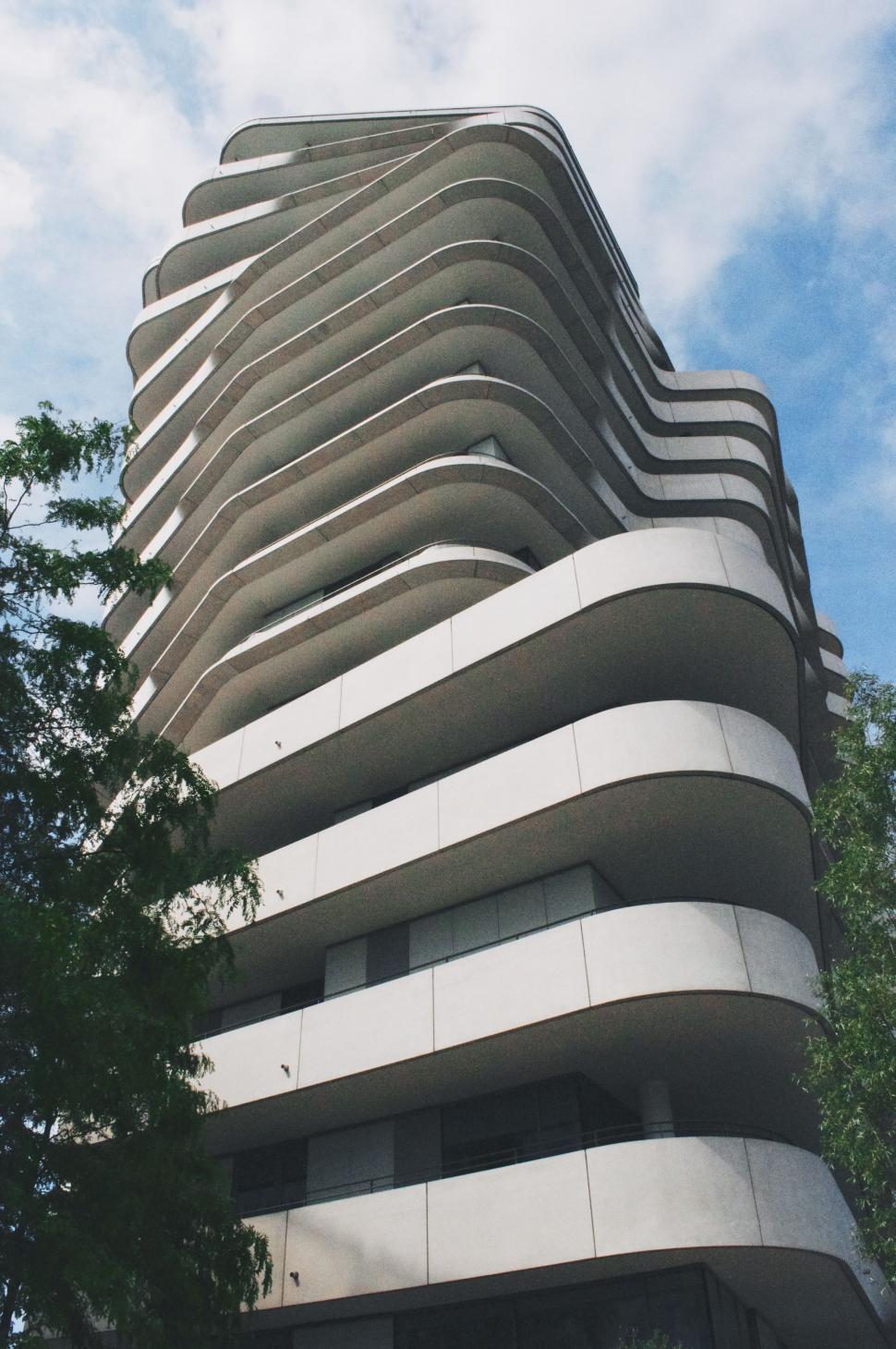 Free Image of Towering Skyscraper With Abundance of Windows 