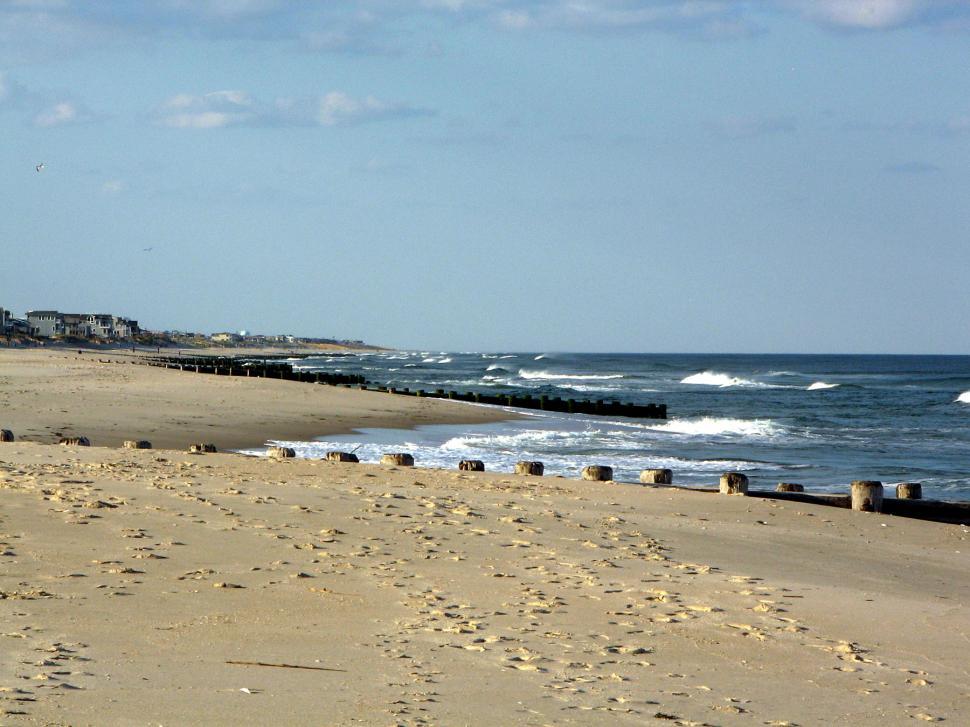 Free Image of beach scene 