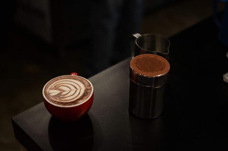 Free Image of Two Cups of Coffee on a Table 