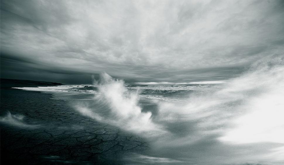 Free Image of Clouds and Water in Black and White 
