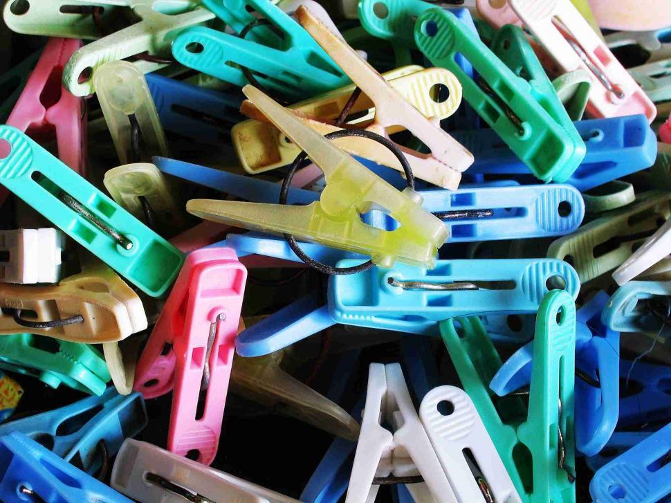 Free Image of Cloth clippers - Clothespins 