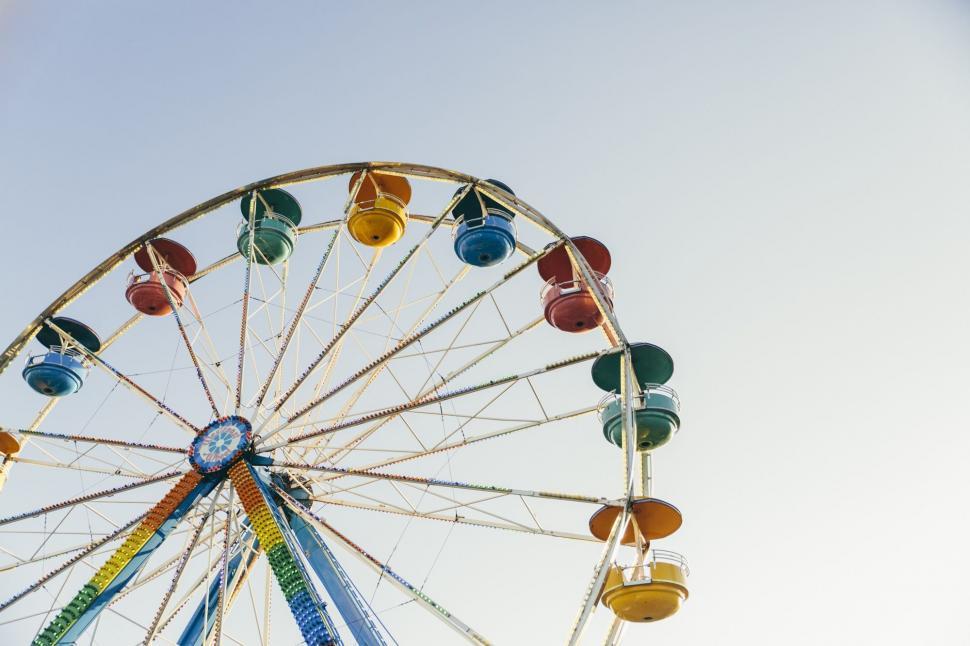 Free Image of Ferris Wheel Against Blue Sky 