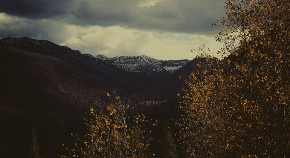 Free Image of Distant View of Mountain Range 