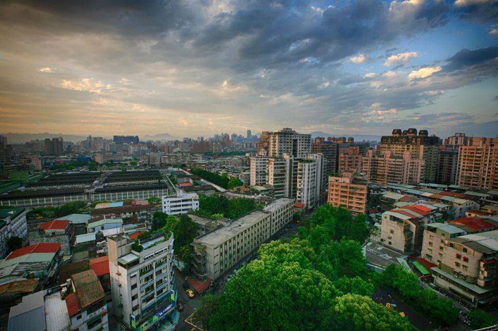 Free Image of Overlooking the Cityscape From a High Rise Building 
