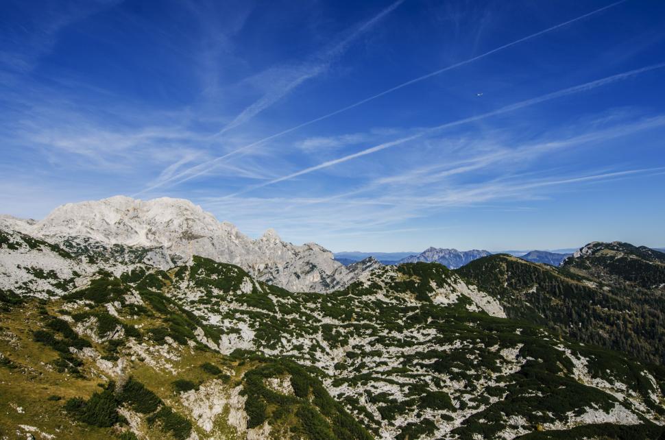 Free Image of Majestic Mountain View From High Point 