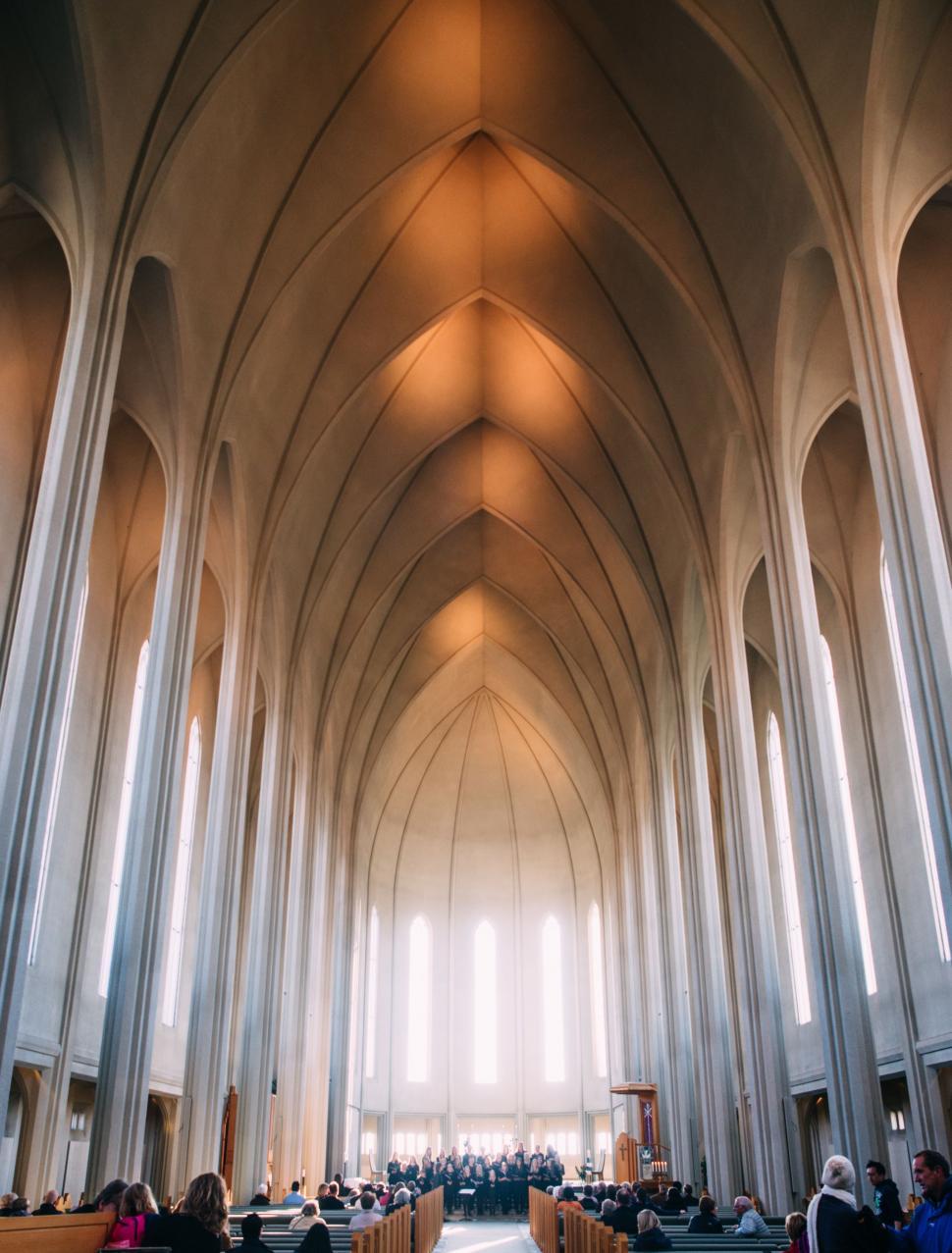 Free Image of Grand Cathedral Interior Filled With Pews 