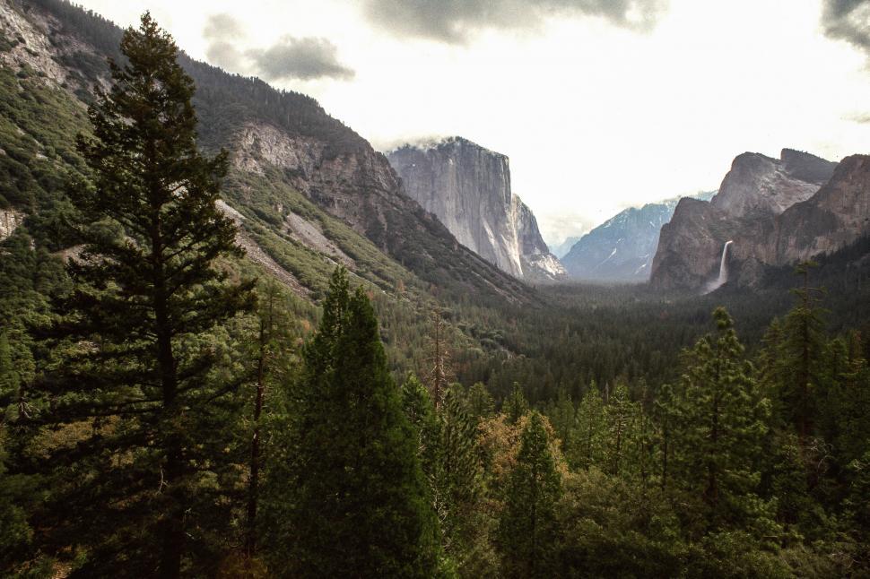 Free Image of Bridal Veil Falls 
