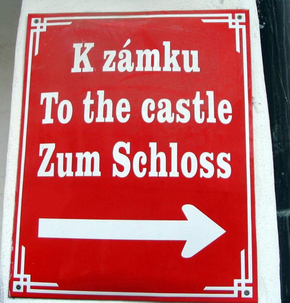 Free Image of Chesky Krumlov Sign to Castle 