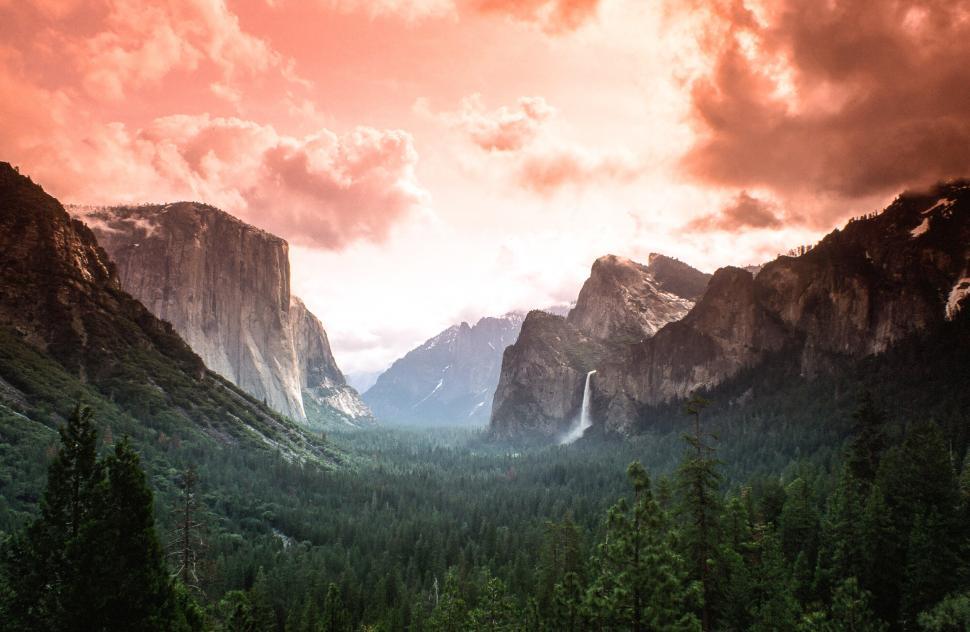 Free Image of Yosemite Valley - Filter 
