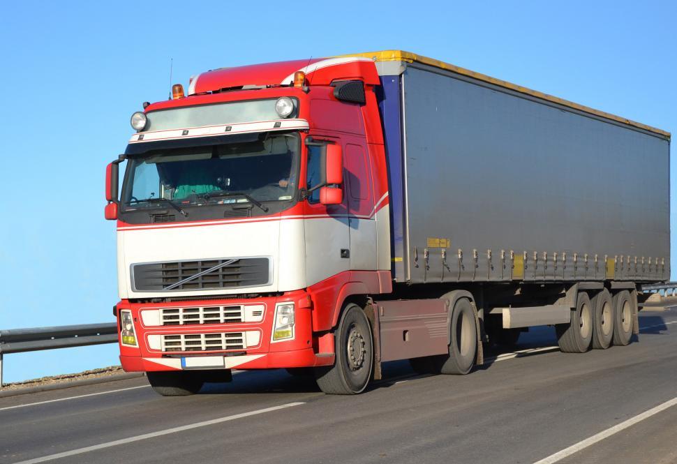Free Image of Volvo FH12 truck  