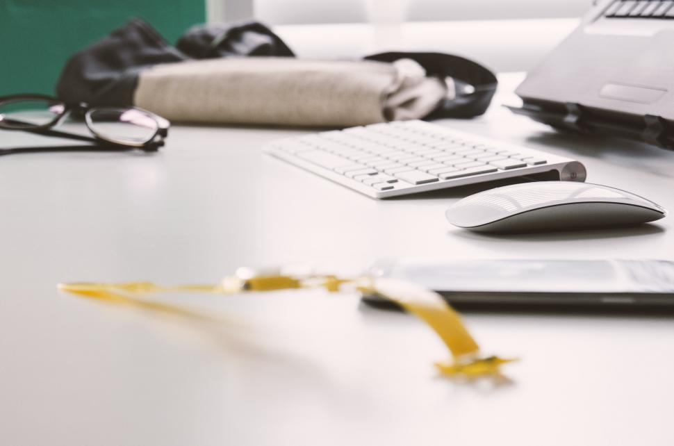 Free Image of Organized Desk Setup With Laptop, Keyboard, and Mouse 
