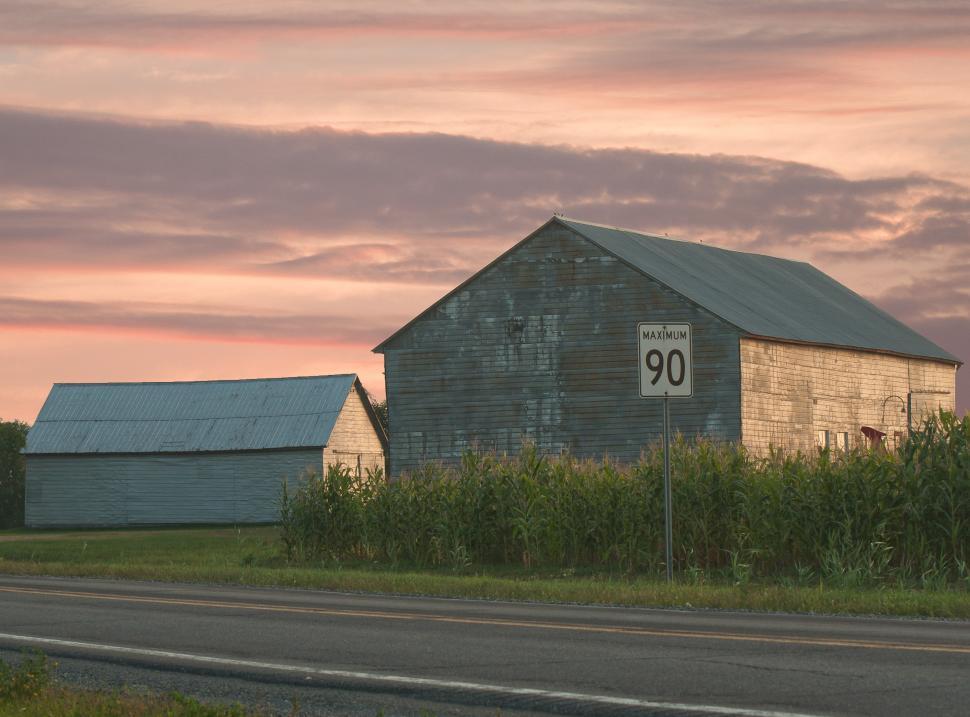 Free Image of Old Barn Alongside Road 
