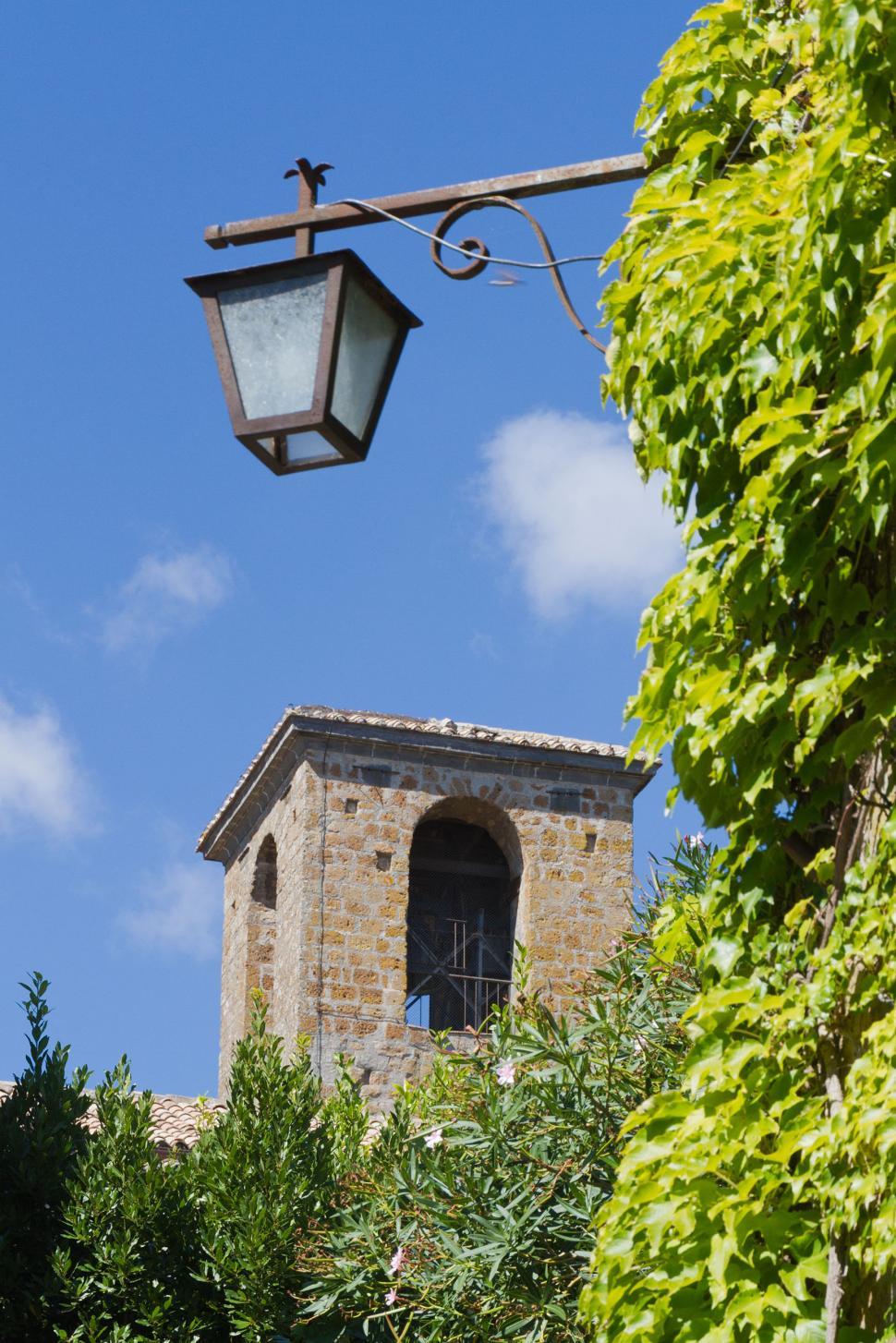 Free Image of Street lamp in old city 