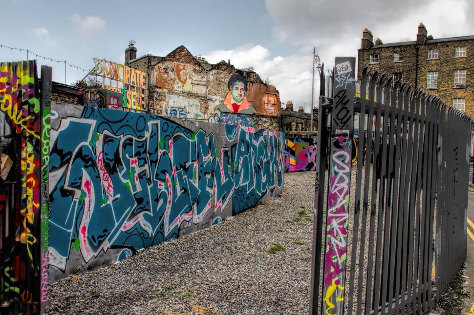 Free Image of Urban Graffiti 