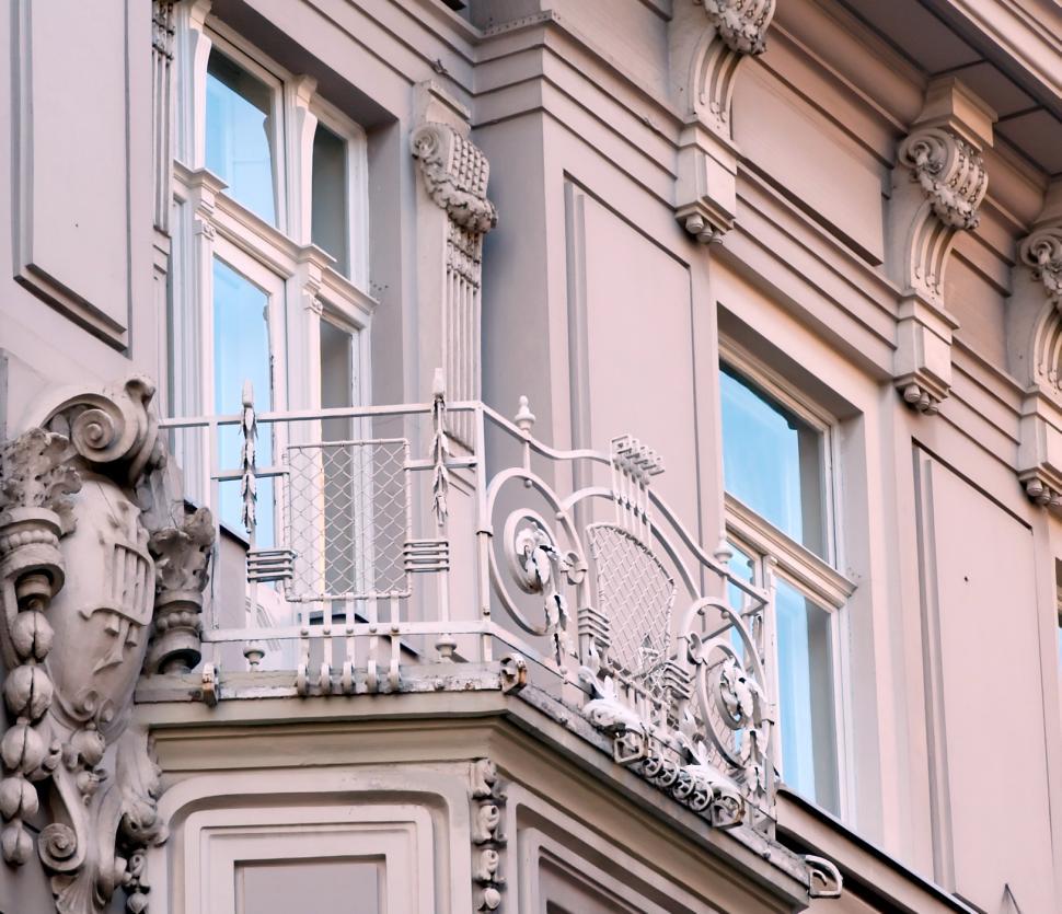 Free Image of Balcony 