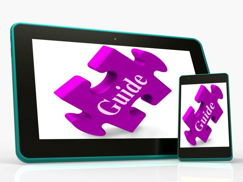 Free Image of Guide Smartphone Shows Online Instructions And Assistance 
