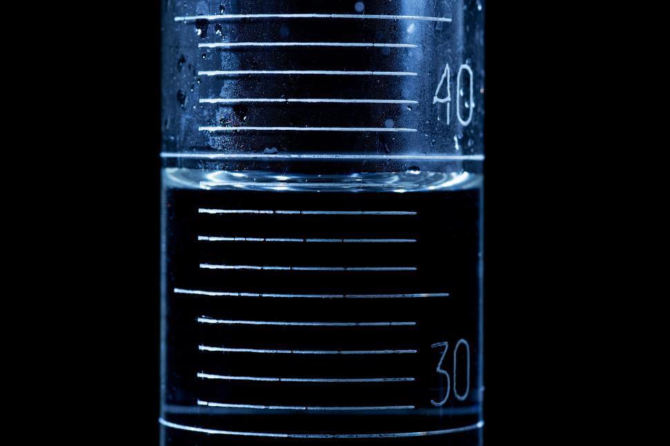 Free Image of Chemistry - Reading a Meniscus 