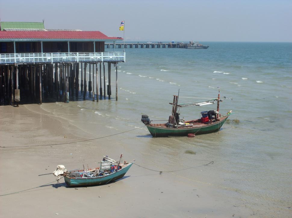 Free Image of Small fishing boats at Hua Hin, Thailand 