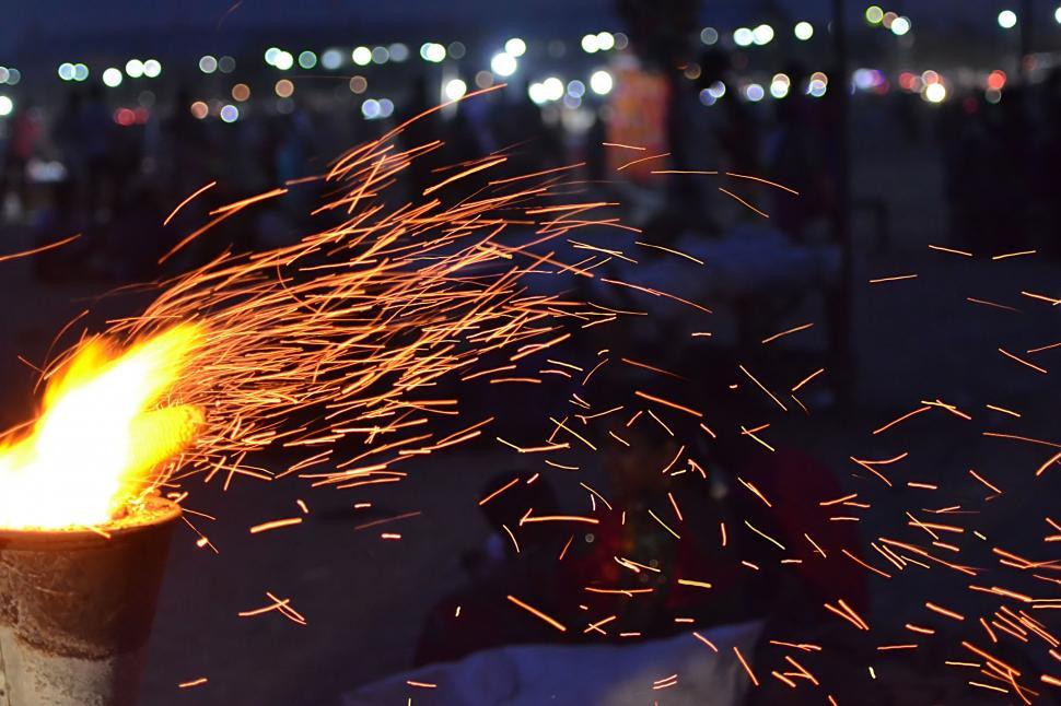 Free Image of Sparkles and bokeh lights  