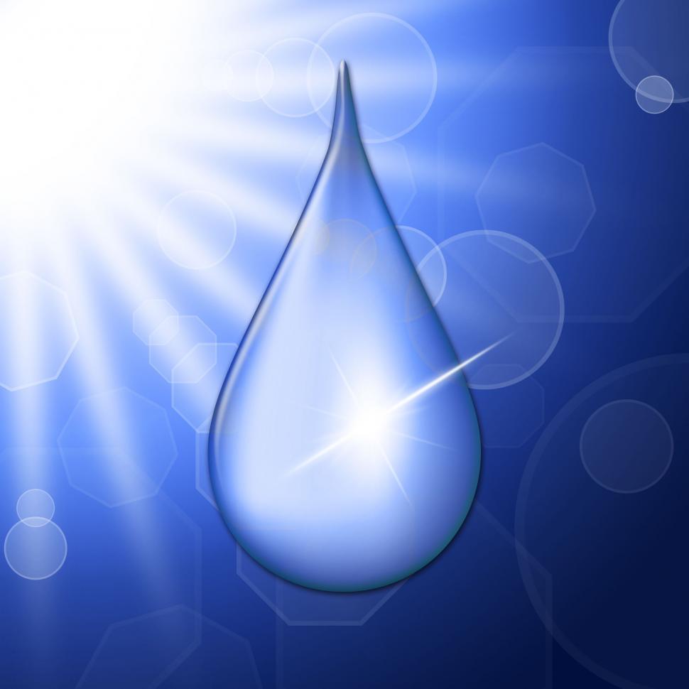 Free Image of Rain Drop Shows Sun Rays And Blue 