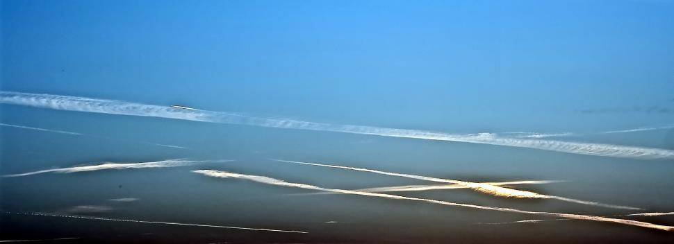 Free Image of Trails 