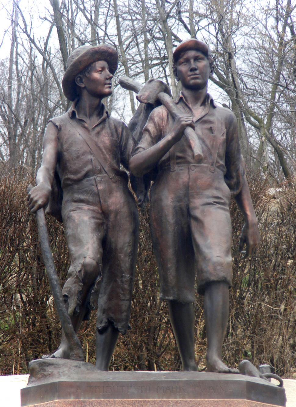 Free Image of Tom and Huck 