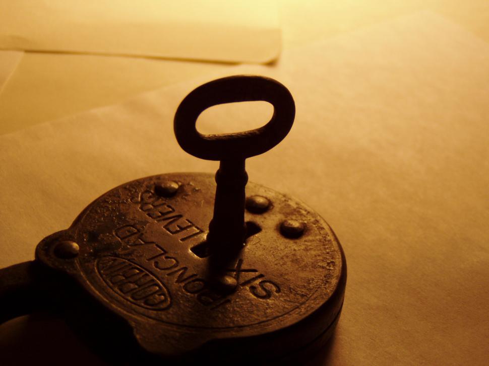 Free Image of Lock and Key 